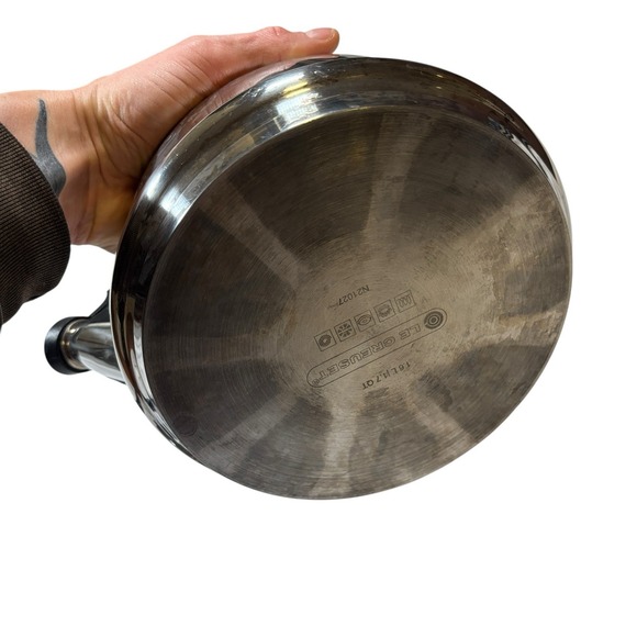 Le Creuset 1.7 Quart 1.6 Liter Stainless Steel Whistling Tea Kettle Pot Thailand - Picture 7 of 8